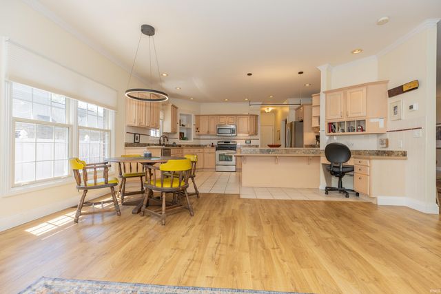 3444 Eastbrooke Court, Newburgh, IN 47630