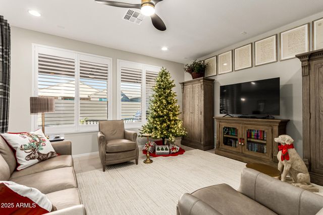 7674 W CACTUS WREN Way, Florence, AZ 85132