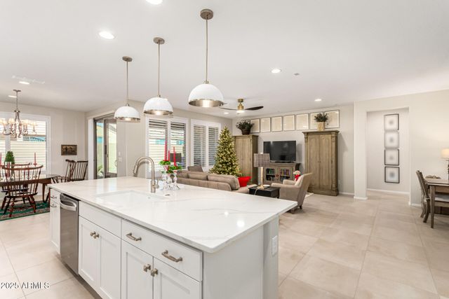 7674 W CACTUS WREN Way, Florence, AZ 85132