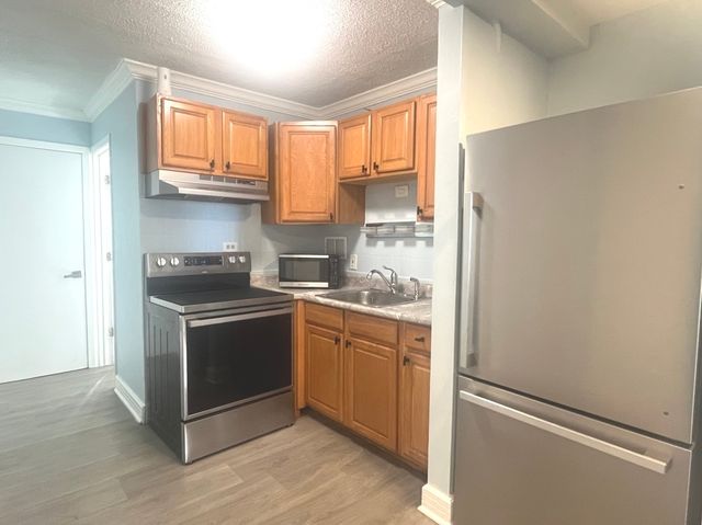 4211 W 95th Street 1A, Oak Lawn, IL 60453