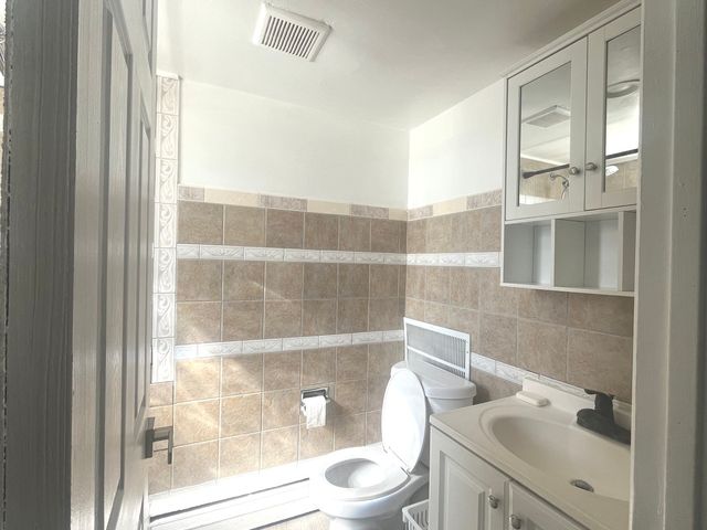 4211 W 95th Street 1A, Oak Lawn, IL 60453