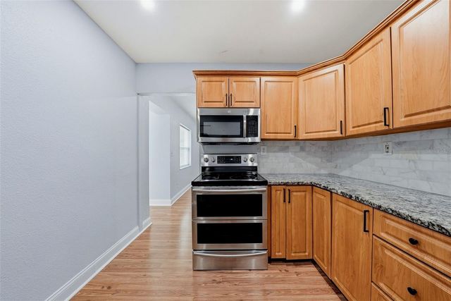 9310 N DARTMOUTH AVENUE, Tampa, FL 33612