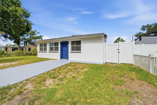 9310 N DARTMOUTH AVENUE, Tampa, FL 33612