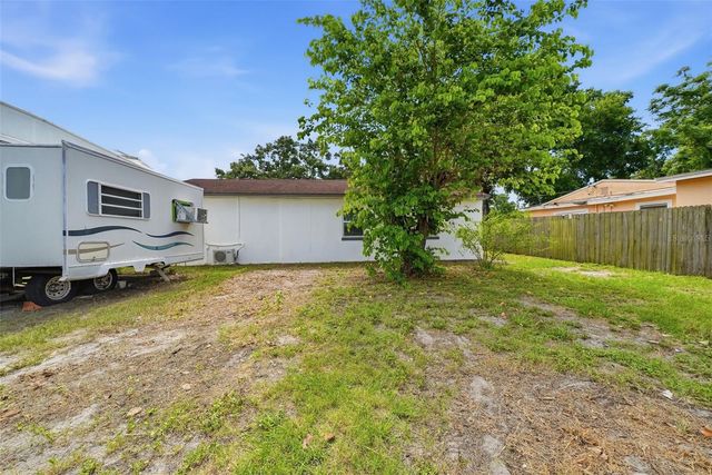 9310 N DARTMOUTH AVENUE, Tampa, FL 33612