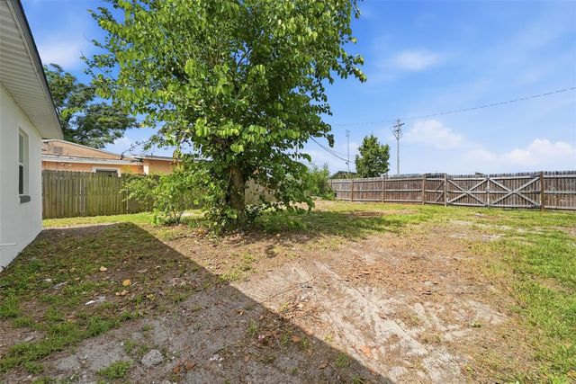9310 N DARTMOUTH AVENUE, Tampa, FL 33612