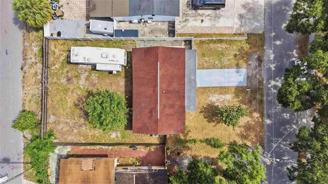 9310 N DARTMOUTH AVENUE, Tampa, FL 33612