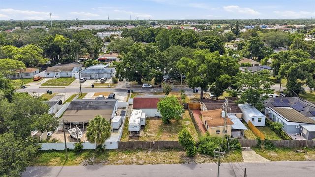 9310 N DARTMOUTH AVENUE, Tampa, FL 33612