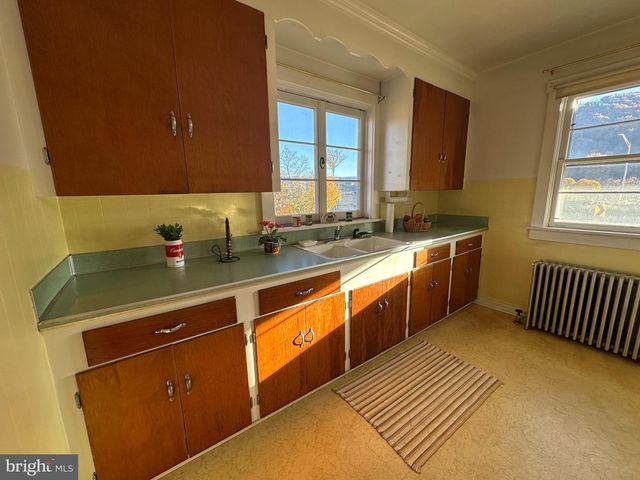 11 FIRST ST, Lewistown, PA 17044