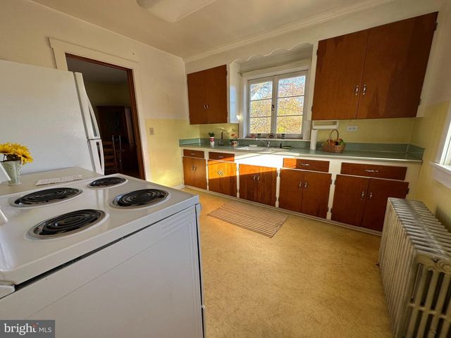 11 FIRST ST, Lewistown, PA 17044