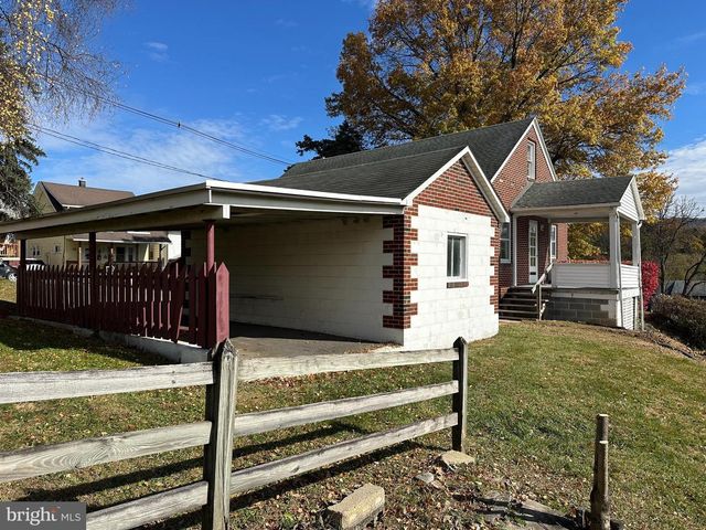 11 FIRST ST, Lewistown, PA 17044