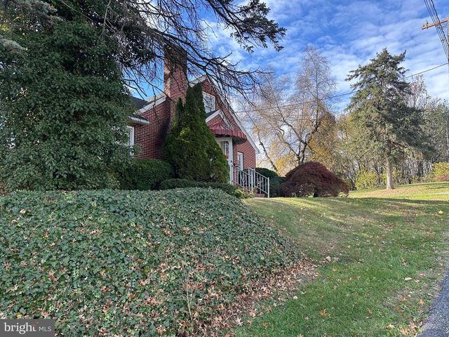 11 FIRST ST, Lewistown, PA 17044