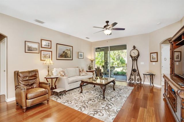 8982 FOUNDERS CIR, Palmetto, FL 34221