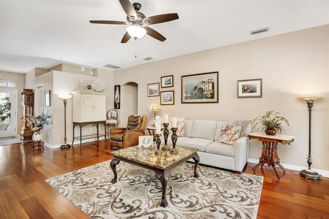 8982 FOUNDERS CIR, Palmetto, FL 34221