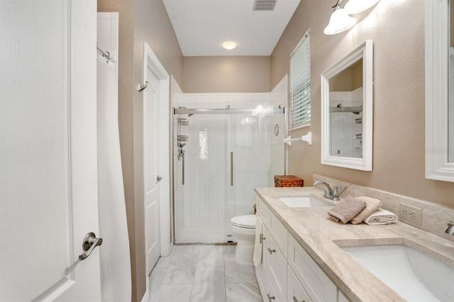 8982 FOUNDERS CIR, Palmetto, FL 34221