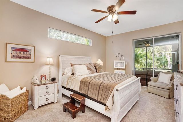 8982 FOUNDERS CIR, Palmetto, FL 34221