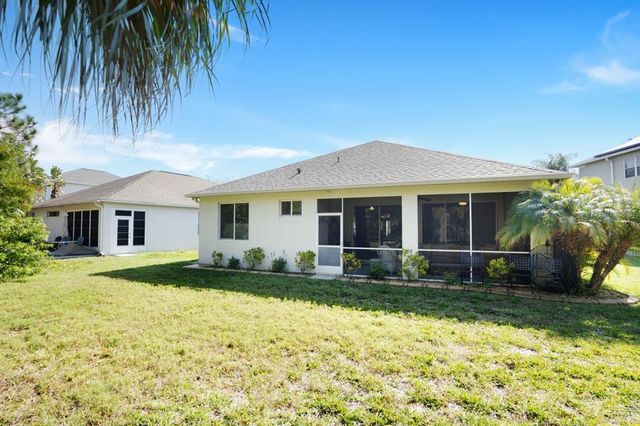 8982 FOUNDERS CIR, Palmetto, FL 34221