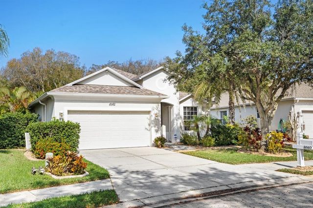 8982 FOUNDERS CIR, Palmetto, FL 34221