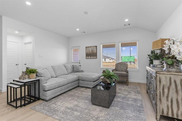 2507 Rose Gold Drive, Iowa Colony, TX 77583