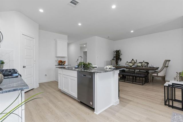 2507 Rose Gold Drive, Iowa Colony, TX 77583