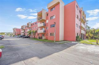 8095 NW 8th St 215, Miami, FL 33126