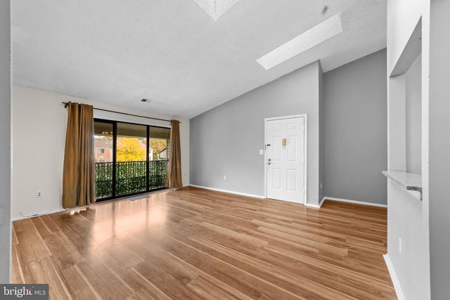 21 KITE CT, Lawrenceville, NJ 08648
