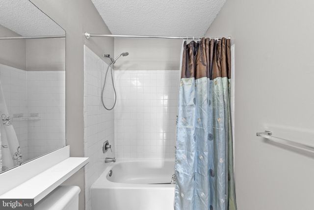 21 KITE CT, Lawrenceville, NJ 08648