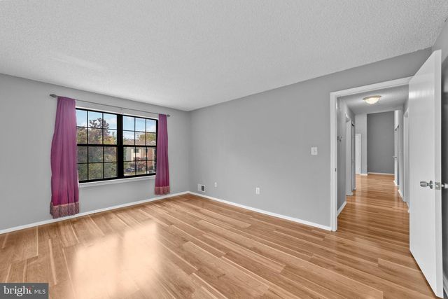 21 KITE CT, Lawrenceville, NJ 08648