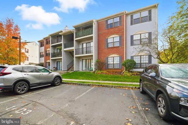 21 KITE CT, Lawrenceville, NJ 08648