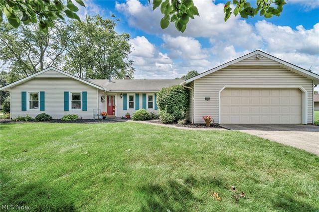4914 Meadow Moss Lane, North Ridgeville, OH 44039