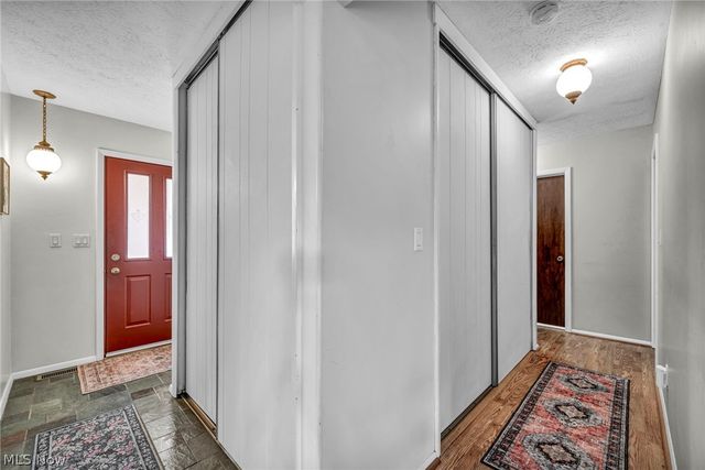 4914 Meadow Moss Lane, North Ridgeville, OH 44039