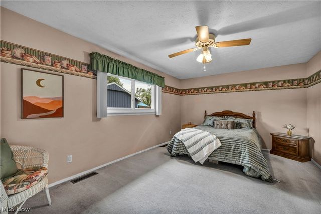 4914 Meadow Moss Lane, North Ridgeville, OH 44039