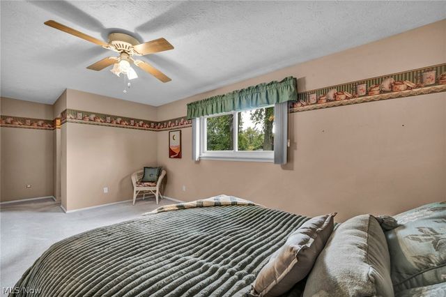 4914 Meadow Moss Lane, North Ridgeville, OH 44039