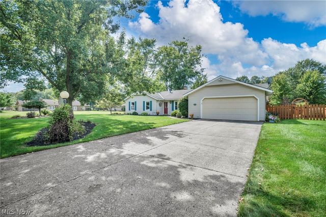 4914 Meadow Moss Lane, North Ridgeville, OH 44039