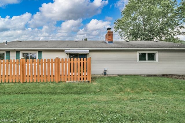 4914 Meadow Moss Lane, North Ridgeville, OH 44039