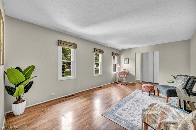 4914 Meadow Moss Lane, North Ridgeville, OH 44039
