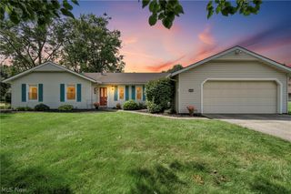 4914 Meadow Moss Lane, North Ridgeville, OH 44039