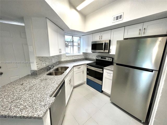 1948 Lake Atriums Circle 124, Other City - In The State Of Florida, FL 32839