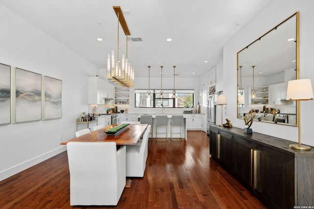 318 W Grayson St Unit 204, San Antonio, TX 78212