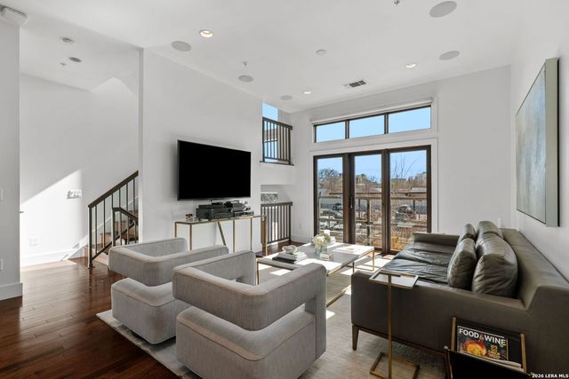 318 W Grayson St Unit 204, San Antonio, TX 78212