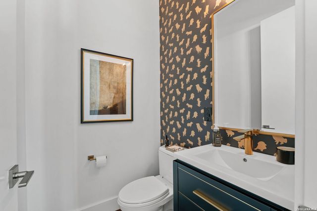 318 W Grayson St Unit 204, San Antonio, TX 78212