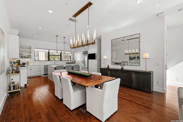 318 W Grayson St Unit 204, San Antonio, TX 78212