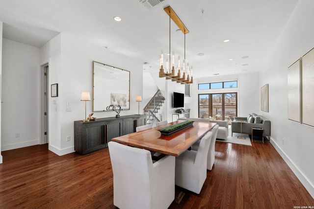 318 W Grayson St Unit 204, San Antonio, TX 78212