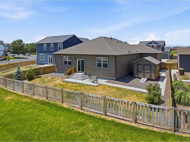 735 Camberly Dr, Windsor, CO 80550