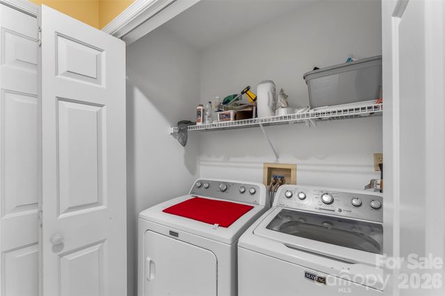 141 Derbyshire Drive, Hendersonville, NC 28792