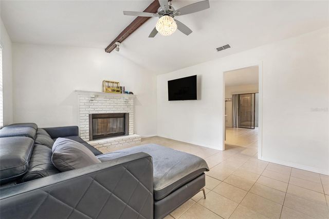 2040 E TRIANGLE DRIVE, Longwood, FL 32779