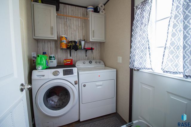 5652 W Meridian Pl Place, Sioux Falls, SD 57108