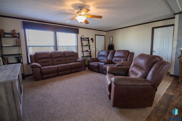 5652 W Meridian Pl Place, Sioux Falls, SD 57108