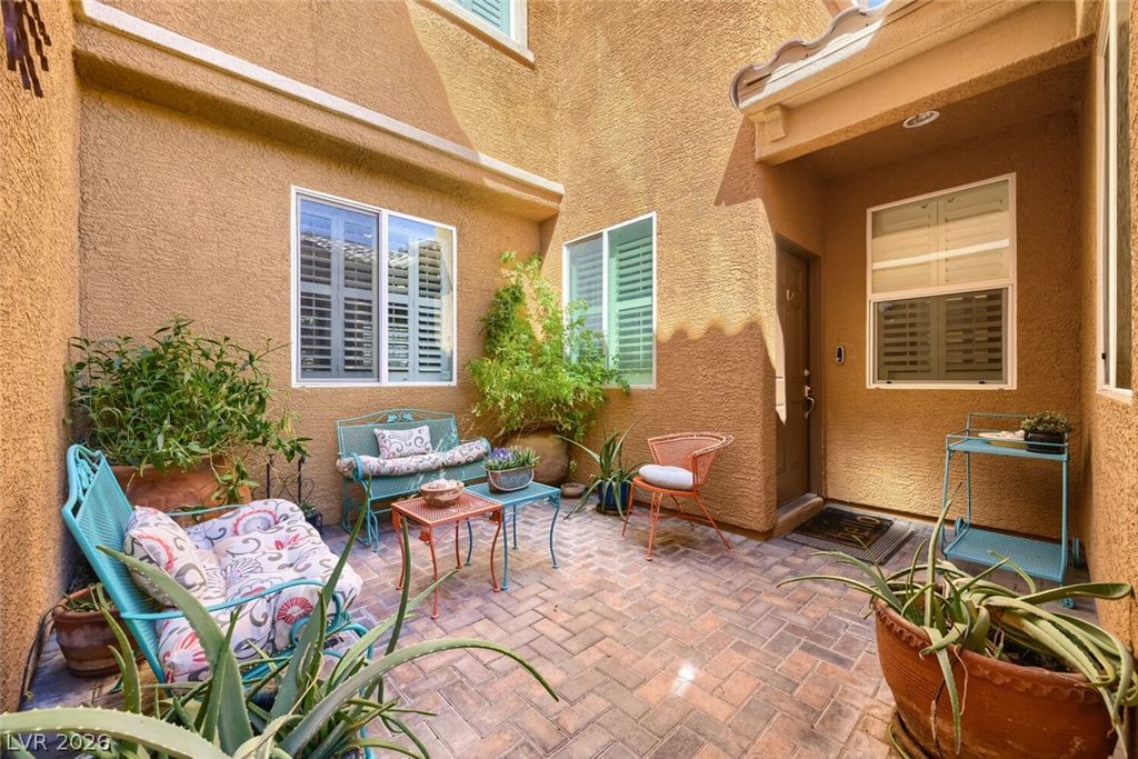 2621 Rainbow River Drive, Las Vegas, NV 89142 — photo 2