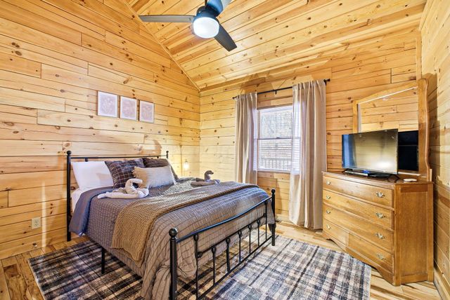 28930 Big Pine Road, Logan, OH 43138