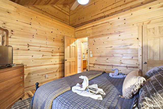 28930 Big Pine Road, Logan, OH 43138